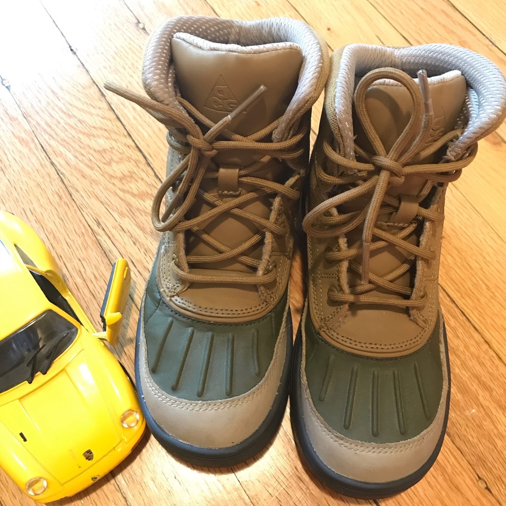 Nike ACG Woodside Boots